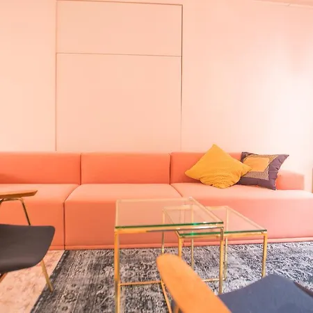 Isabella Living Apartment