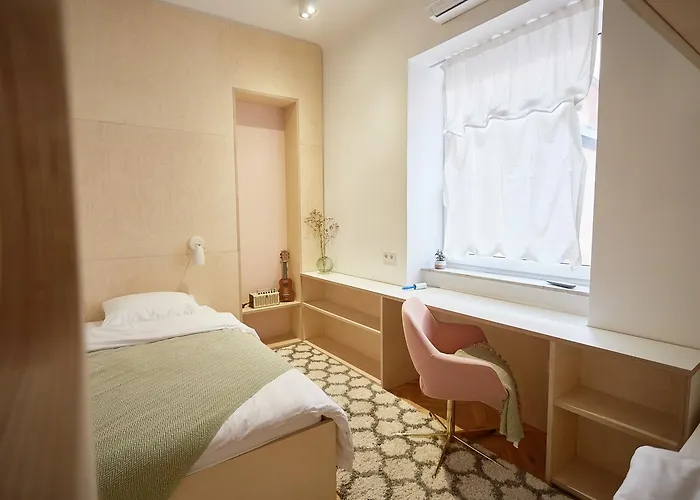 Isabella Living מריבור